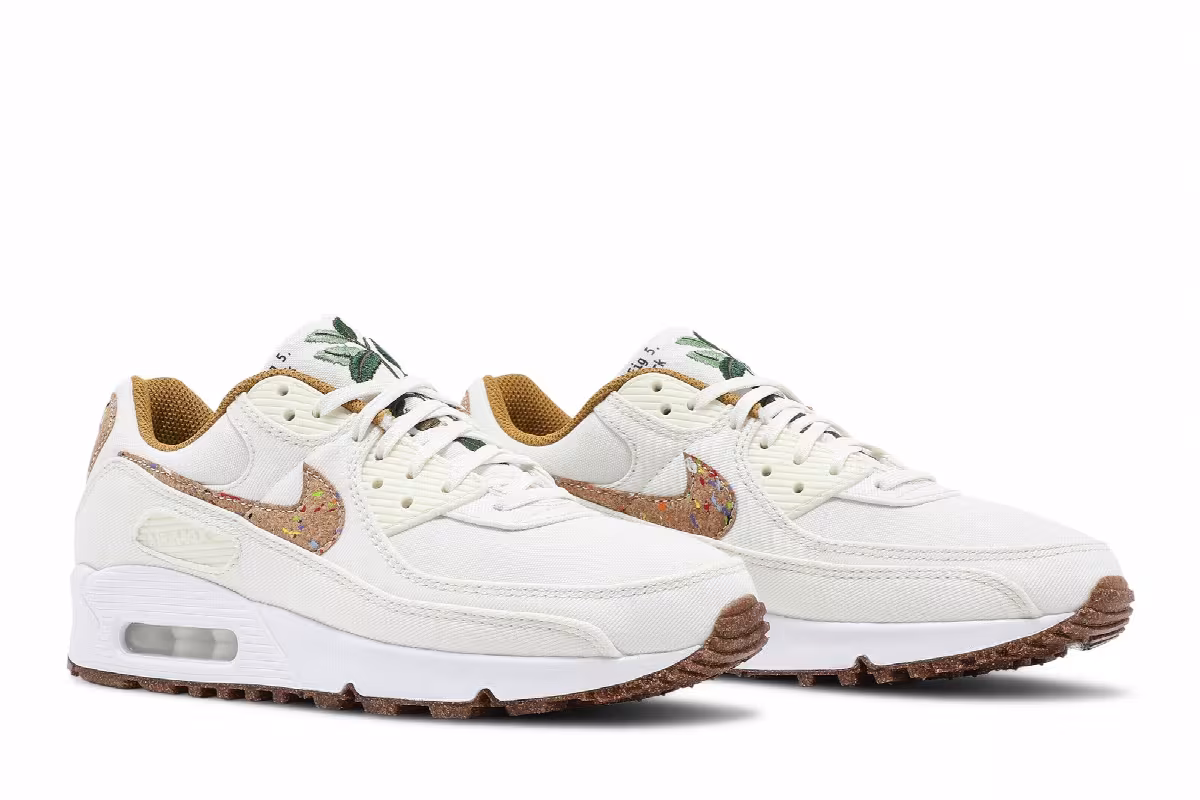 Nike Women's Air Max 90 SE Cork, view 9