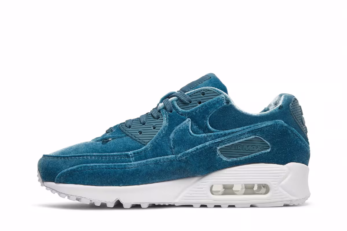 Nike Women's Air Max 90 Lucky Charms, view 4