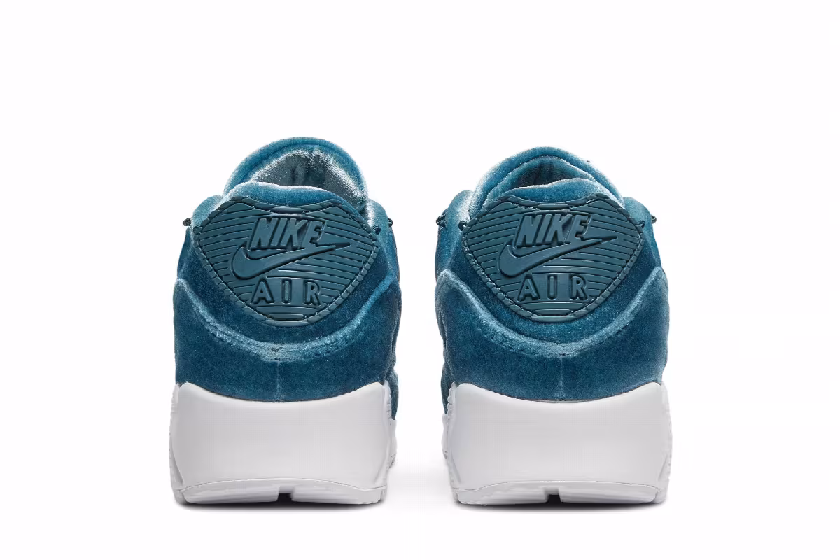 Nike Women's Air Max 90 Lucky Charms, view 7