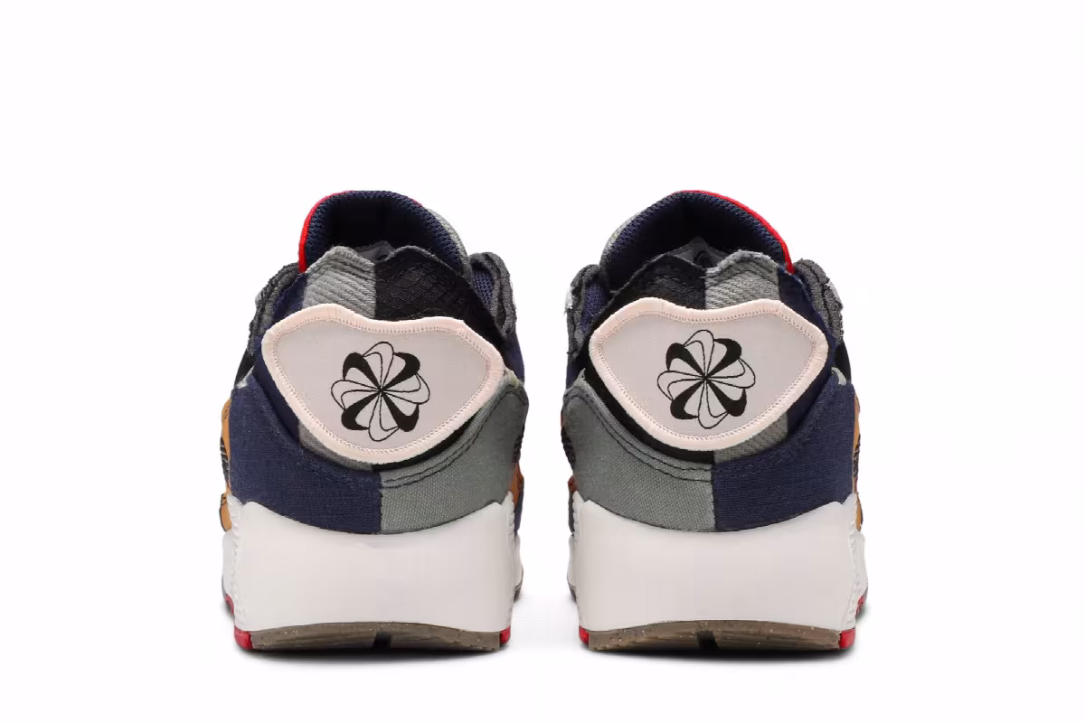 Nike Women's Air Max 90 QS Legacy, view 7