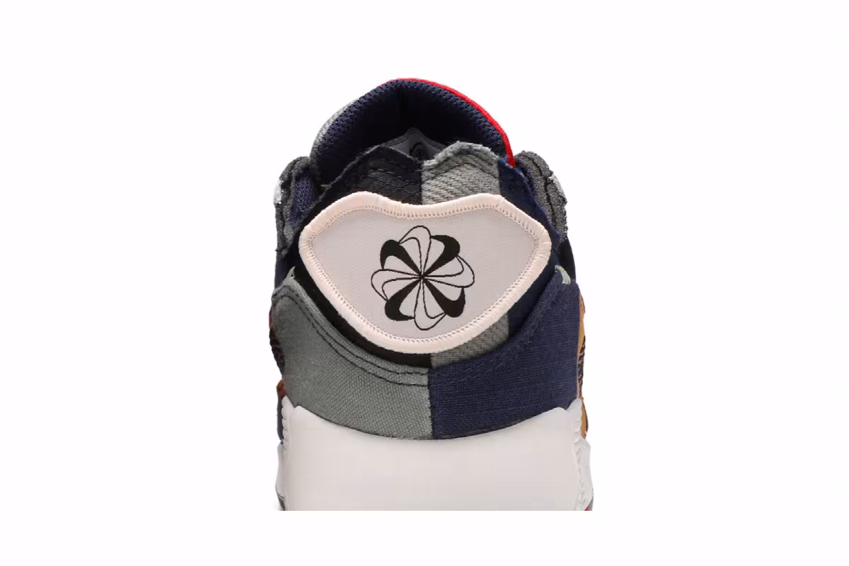 Nike Women's Air Max 90 QS Legacy, view 8