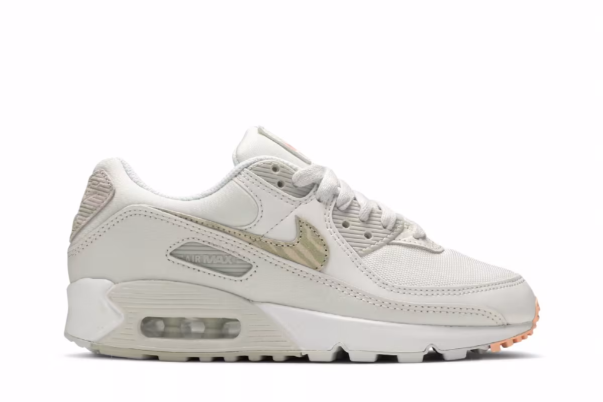 Nike Women's Air Max 90 SE Summit White Light Bone, view 2