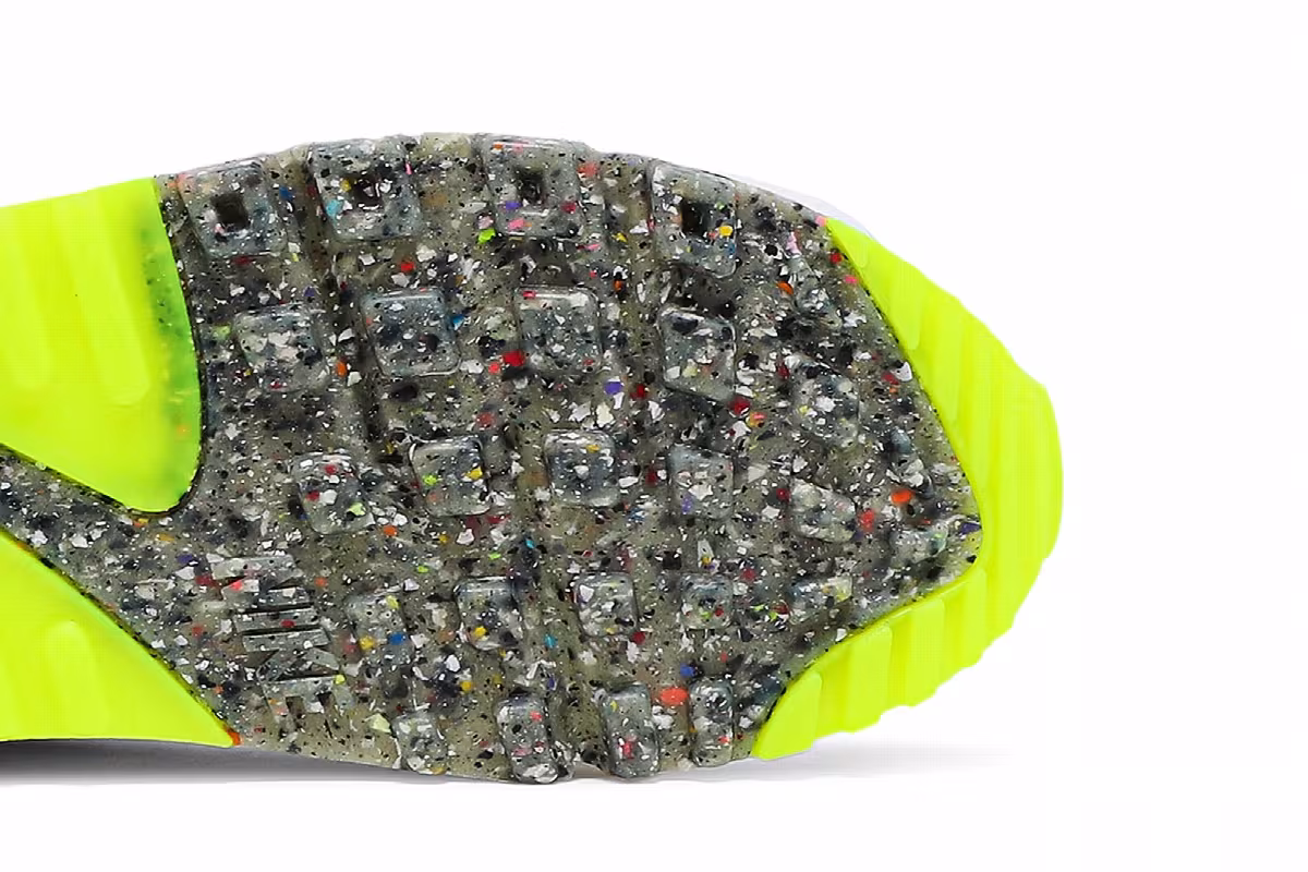 Nike Women's Air Max 90 Exeter Edition, view 6