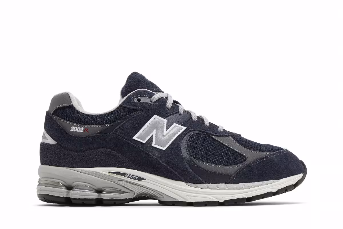 New Balance 2002R GORE-TEX Eclipse, view 2