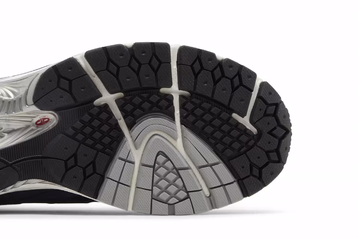 New Balance 2002R GORE-TEX Eclipse, view 6
