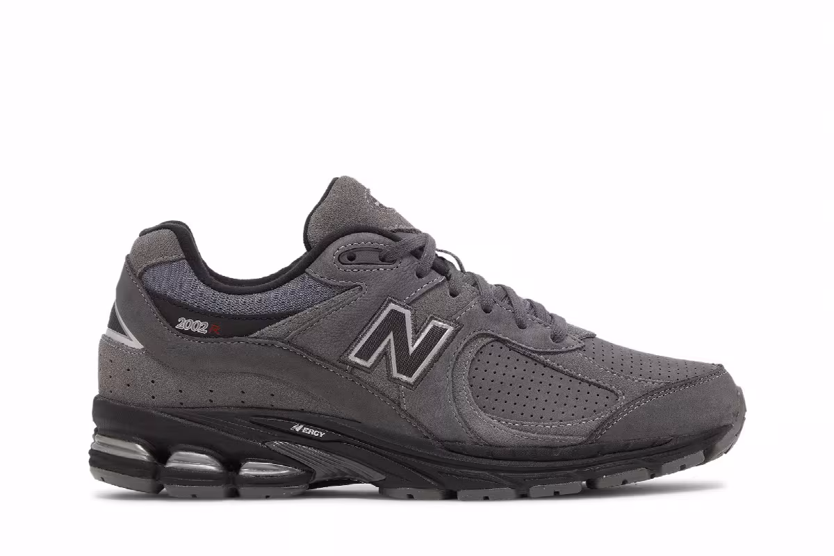 New Balance 2002R Castlerock Black, view 2
