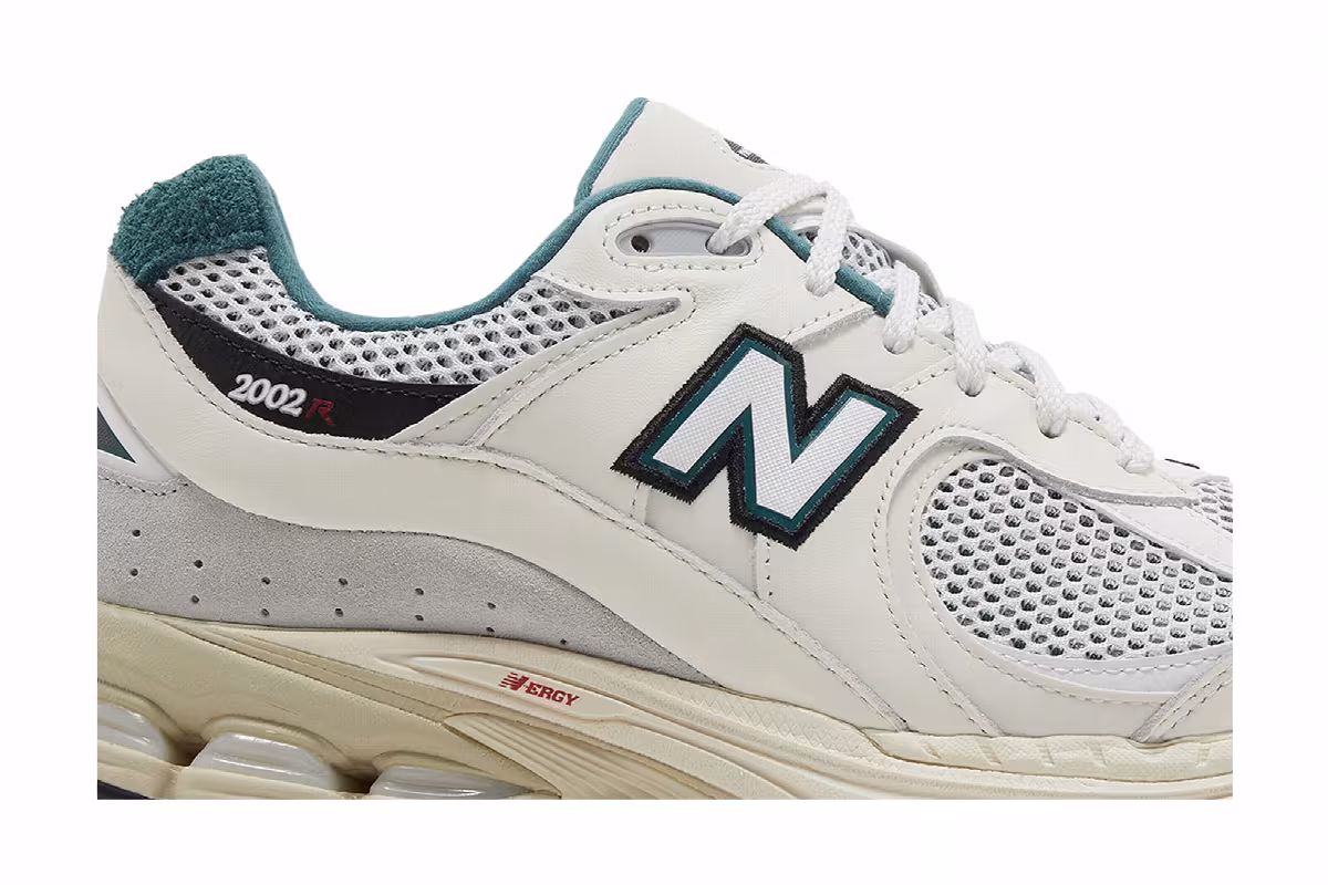 New Balance 2002R Pouch - Vintage Teal, view 3