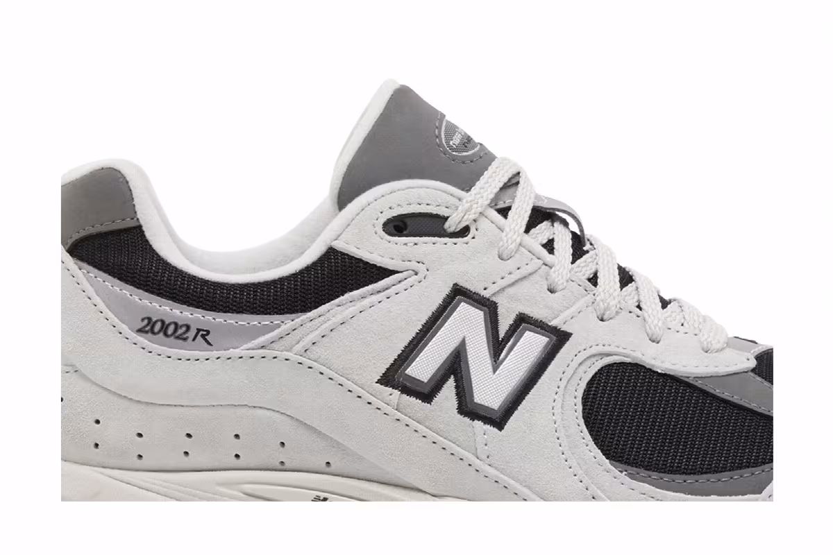 New Balance 2002R Black Grey, view 3