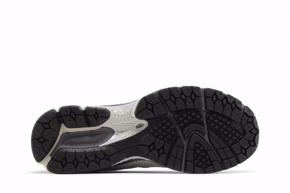 New Balance 2002R Raincloud Concrete, view 5