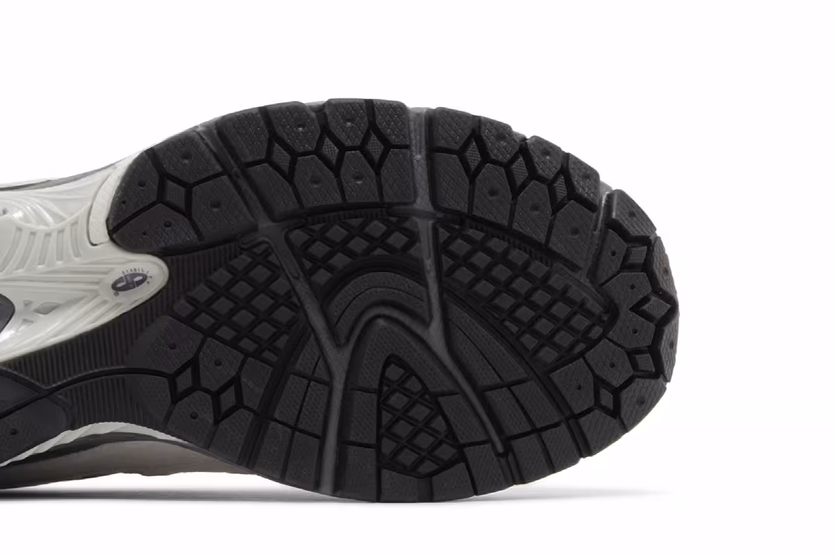New Balance 2002R Raincloud Concrete, view 6