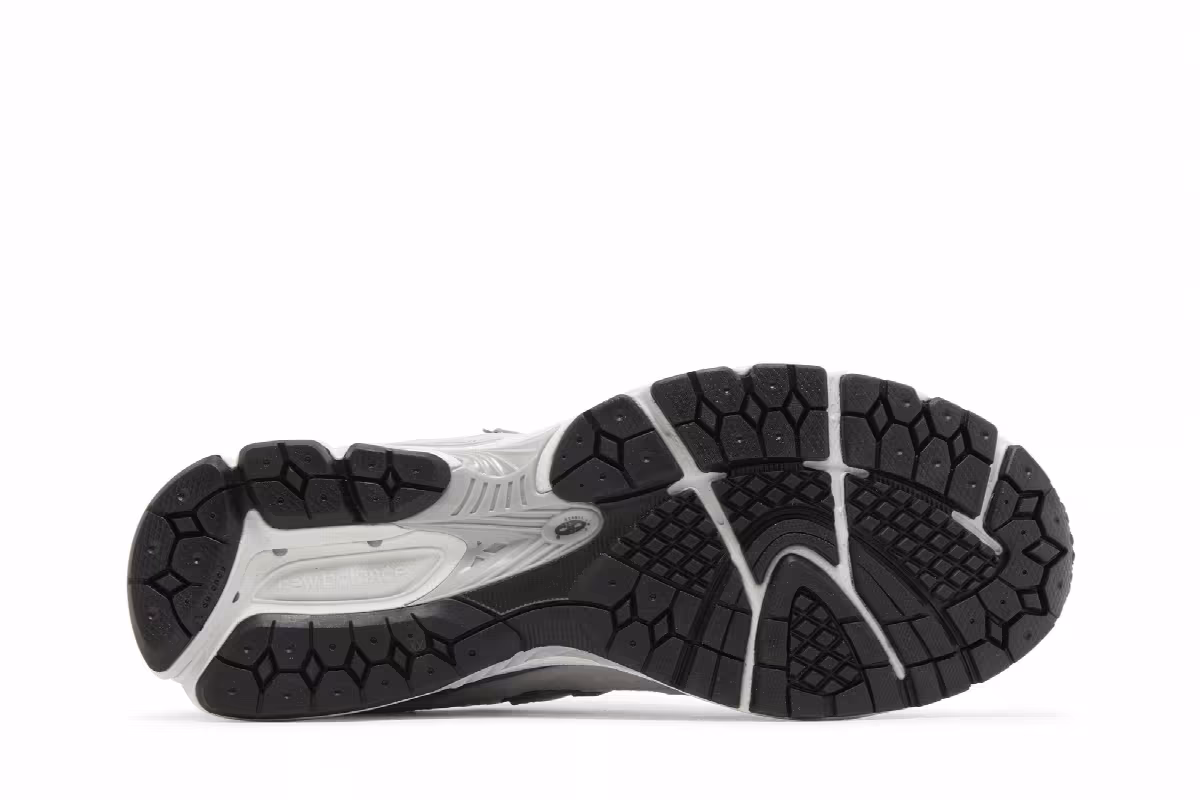 New Balance 2002R Light Dark Grey, view 5