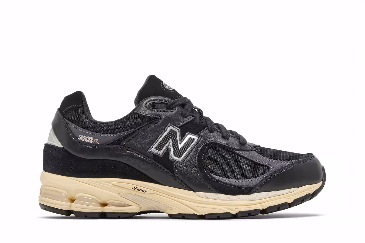 New Balance 2002R Leather Pack - Vintage Black, view 2