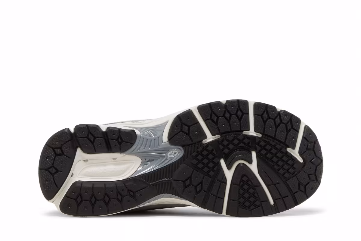 New Balance 2002R Big Kid Wide Steel Lead, view 5