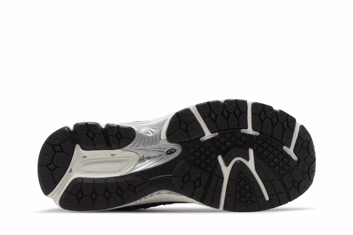 New Balance 2002R Big Kid Navy Outerspace, view 5