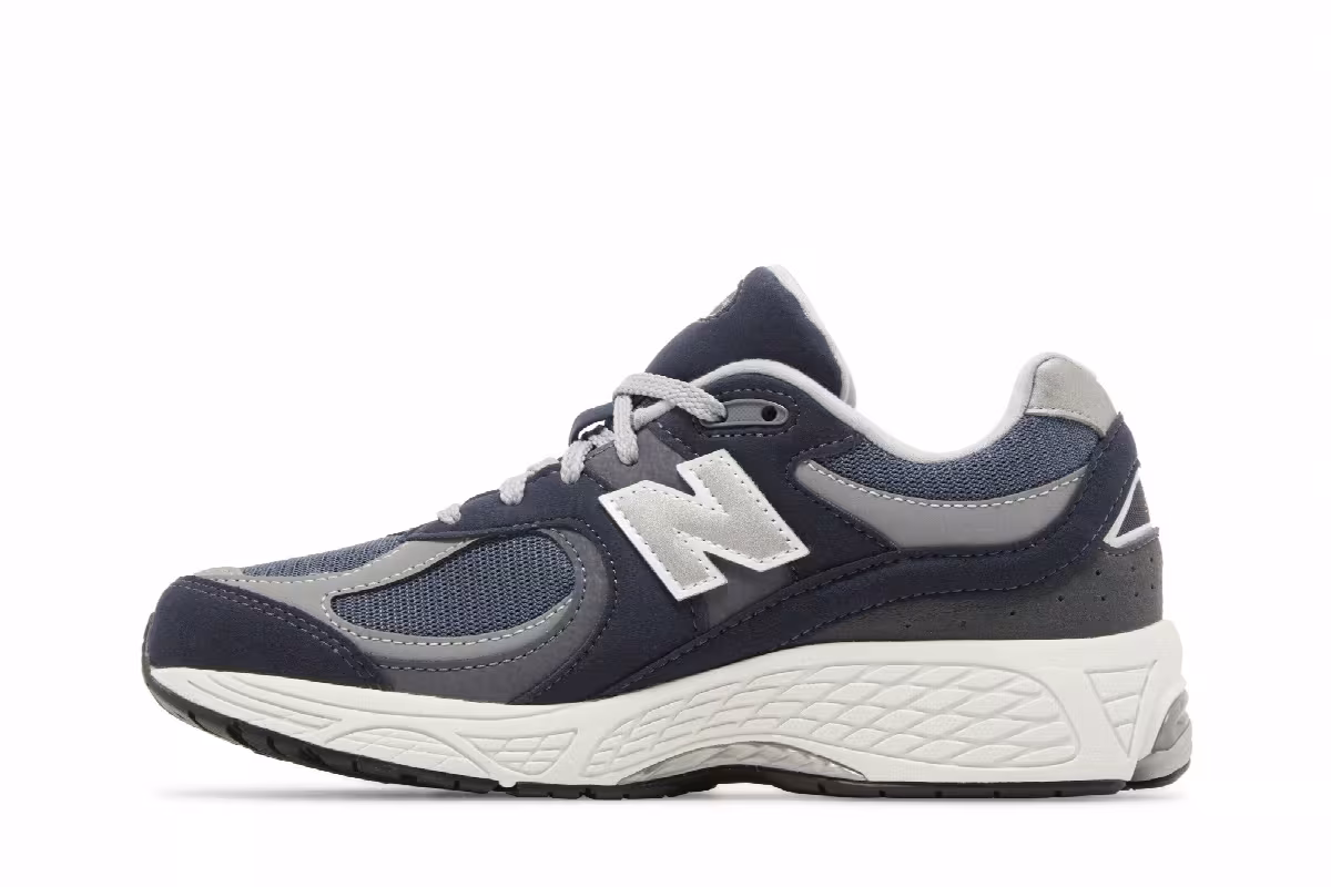 New Balance 2002R Big Kid Wide Eclipse Silver Metallic, view 4