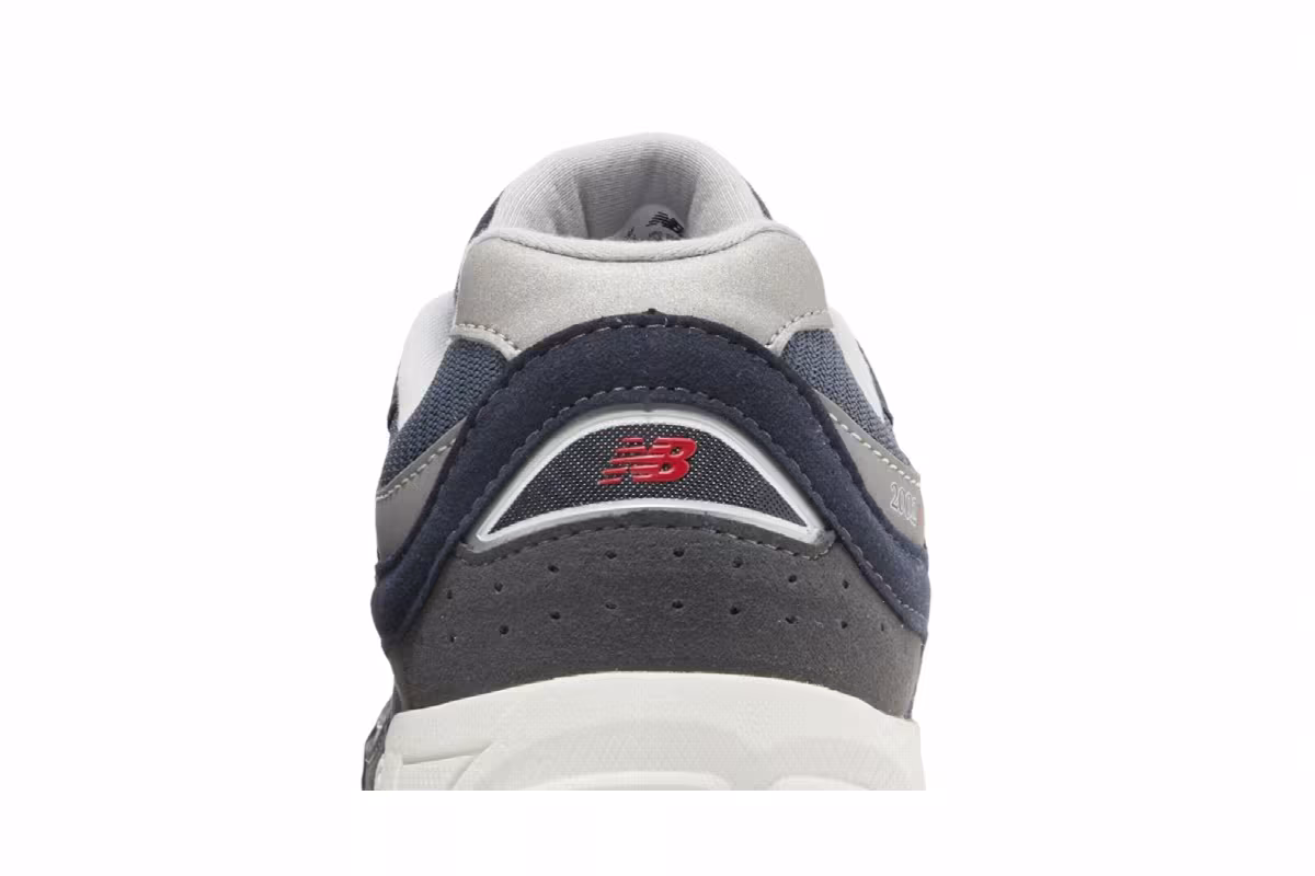 New Balance 2002R Big Kid Wide Eclipse Silver Metallic, view 8