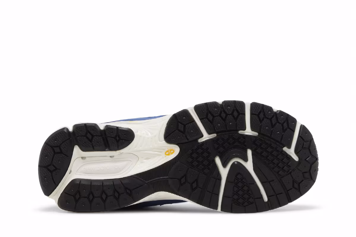 New Balance 2002R Big Kid Blue Navy, view 5