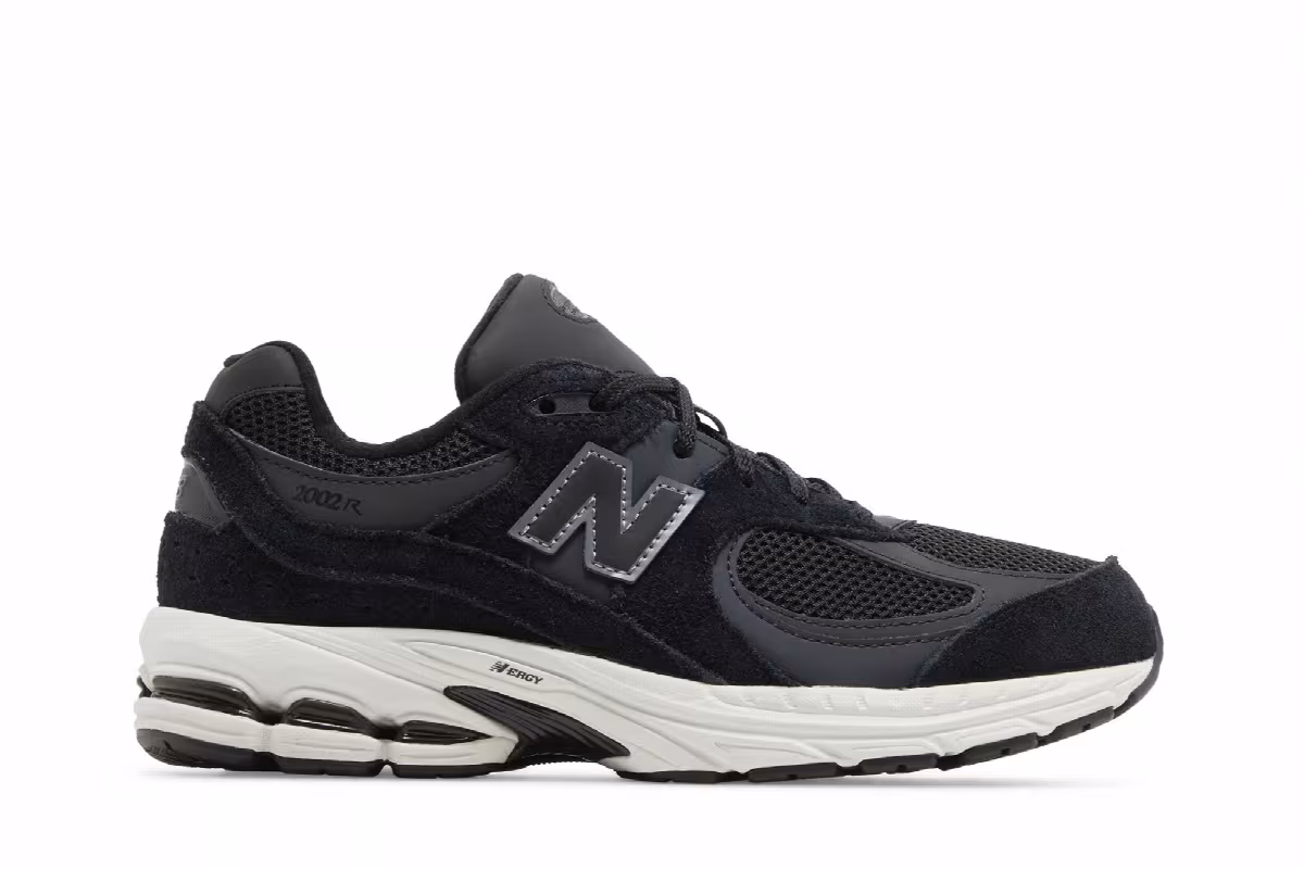 New Balance 2002R Big Kid Wide Black Phantom, view 2