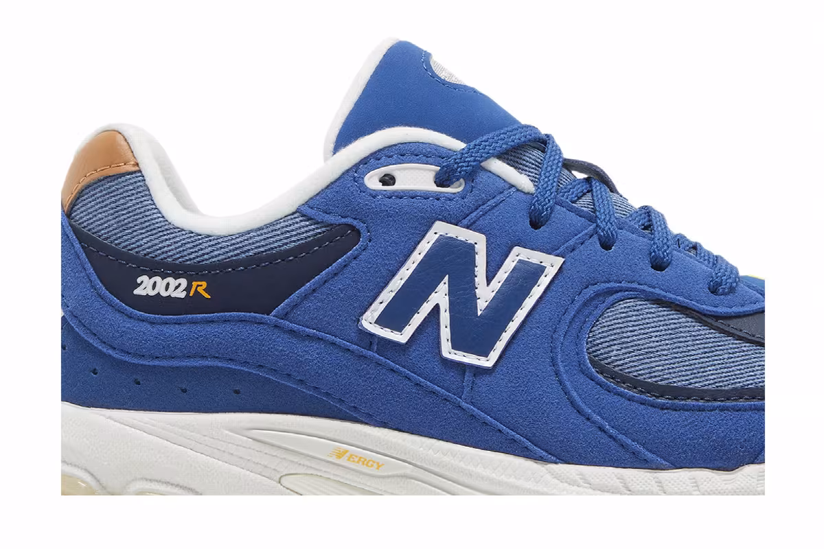 New Balance 2002R Big Kid Wide Blue Navy, view 3