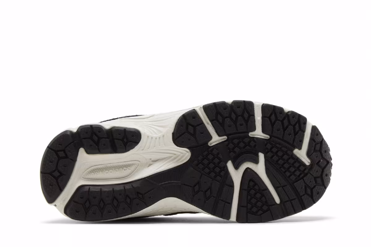 New Balance 2002R Toddler Black Phantom, view 5
