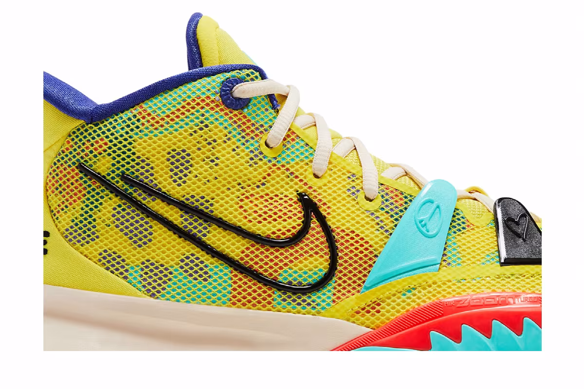 Nike Kyrie 7 1 World 1 People, view 3