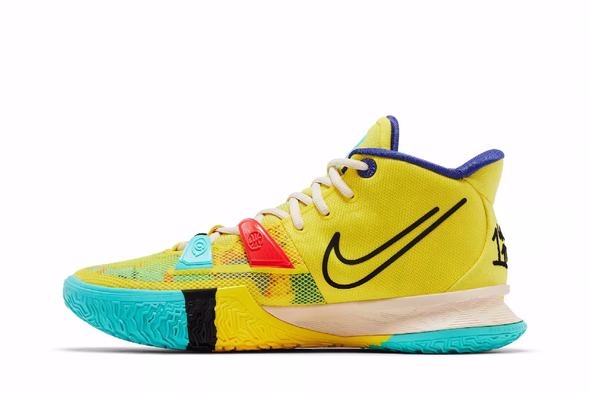 Nike Kyrie 7 1 World 1 People, view 4