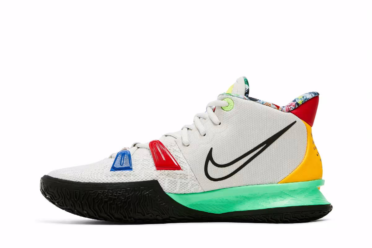 Nike Kyrie 7 Visions, view 4