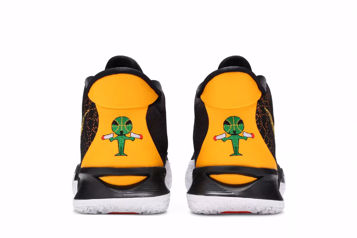 Nike Kyrie 7 Roswell Rayguns, view 7