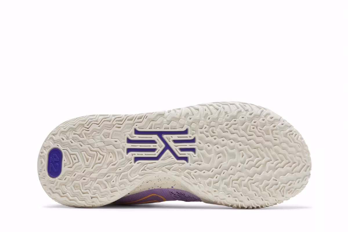 Nike Kyrie 7 EP Daughters, view 5