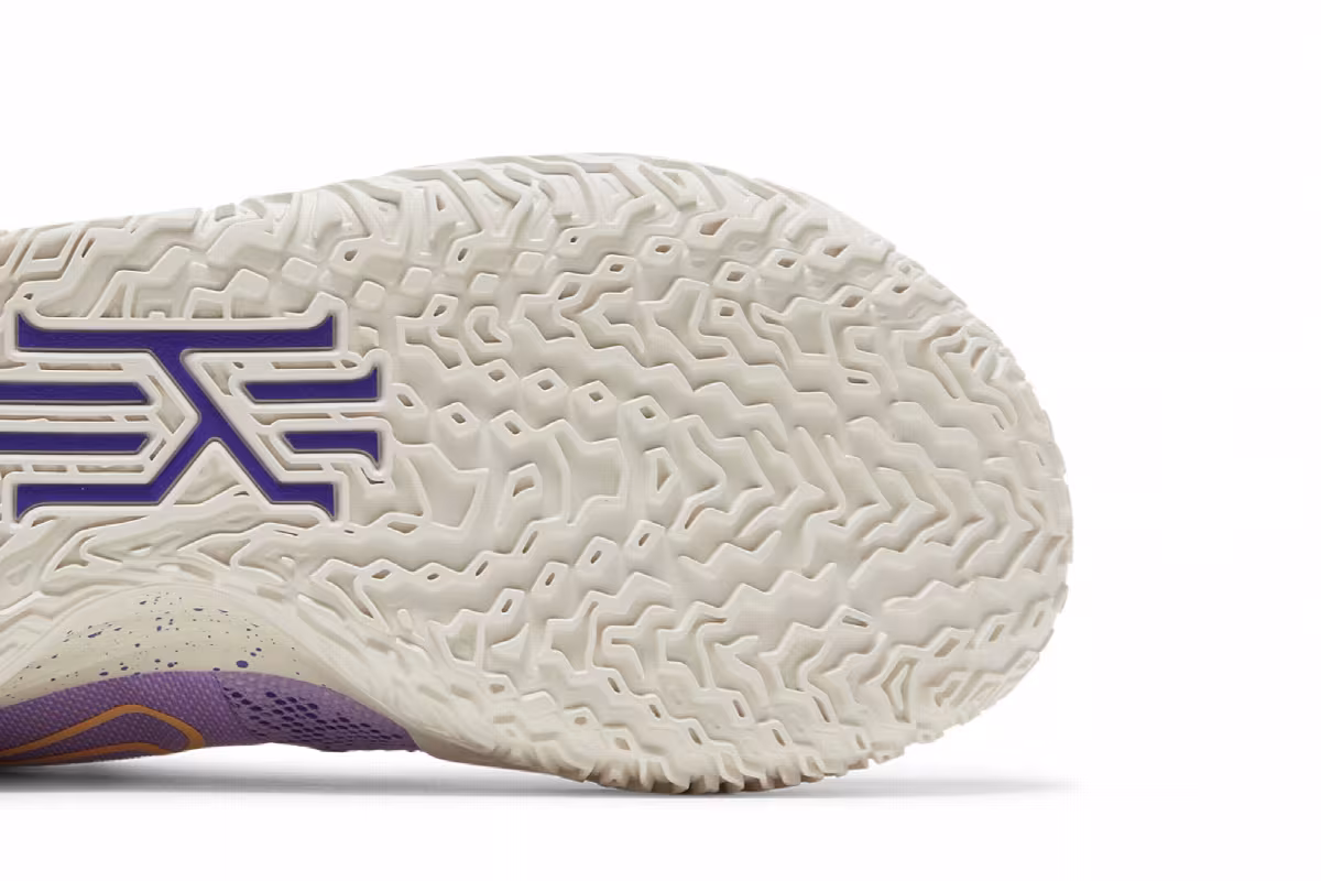 Nike Kyrie 7 EP Daughters, view 6