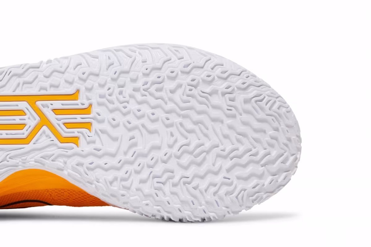 Nike Kyrie 7 TB University Gold, view 6