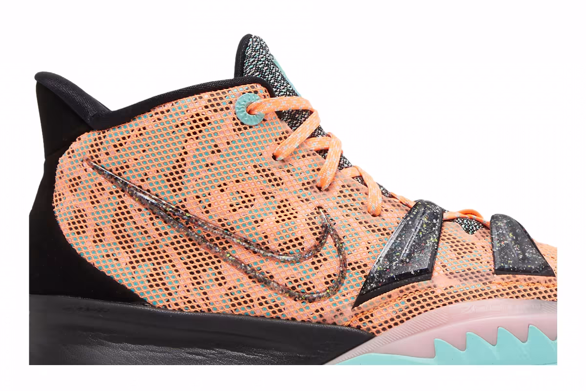 Nike Kyrie 7 EP Play for the Future, view 3