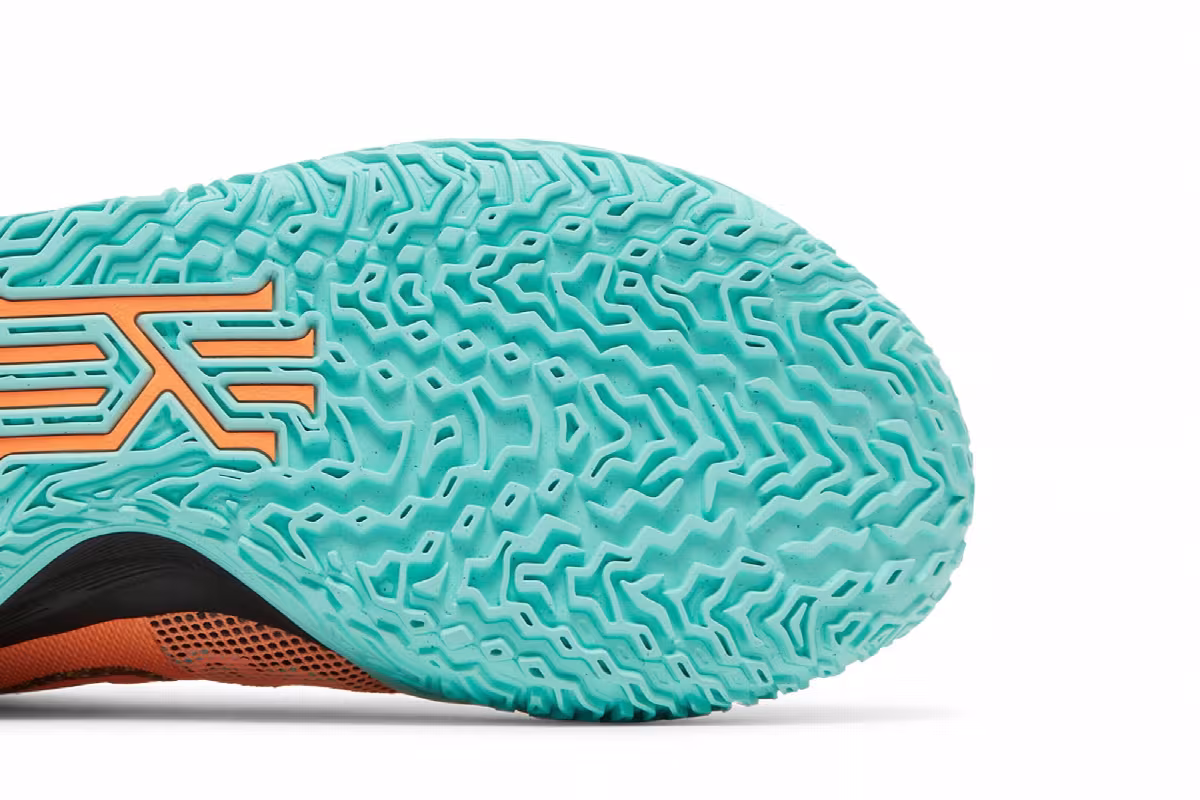 Nike Kyrie 7 EP Play for the Future, view 6