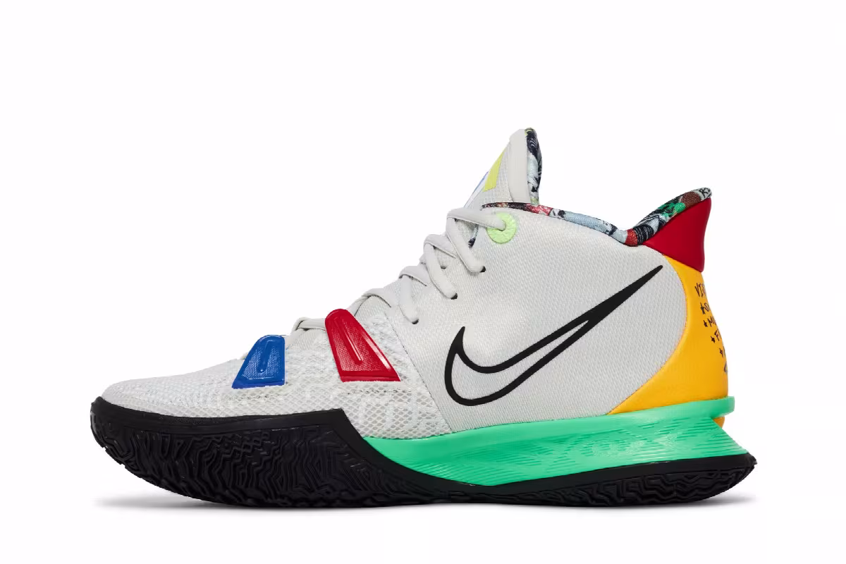 Nike Kyrie 7 EP Visions, view 4