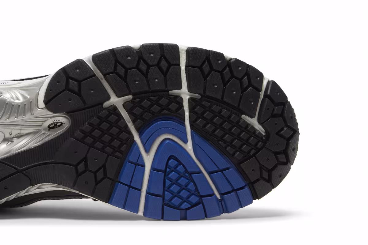 New Balance 1906R Silver Team Royal, view 6