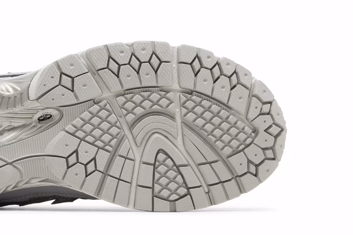 New Balance 1906D Protection Pack - Silver Metallic, view 6