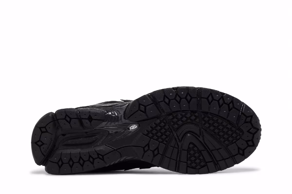 Comme des Garçons Homme x New Balance 1906R Black, view 5