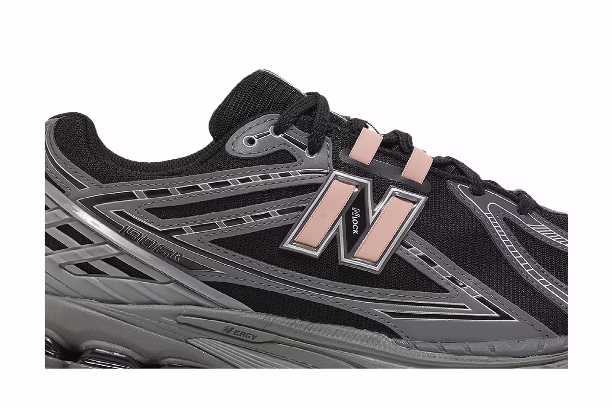 New Balance 1906R Black Pink Moon, view 3