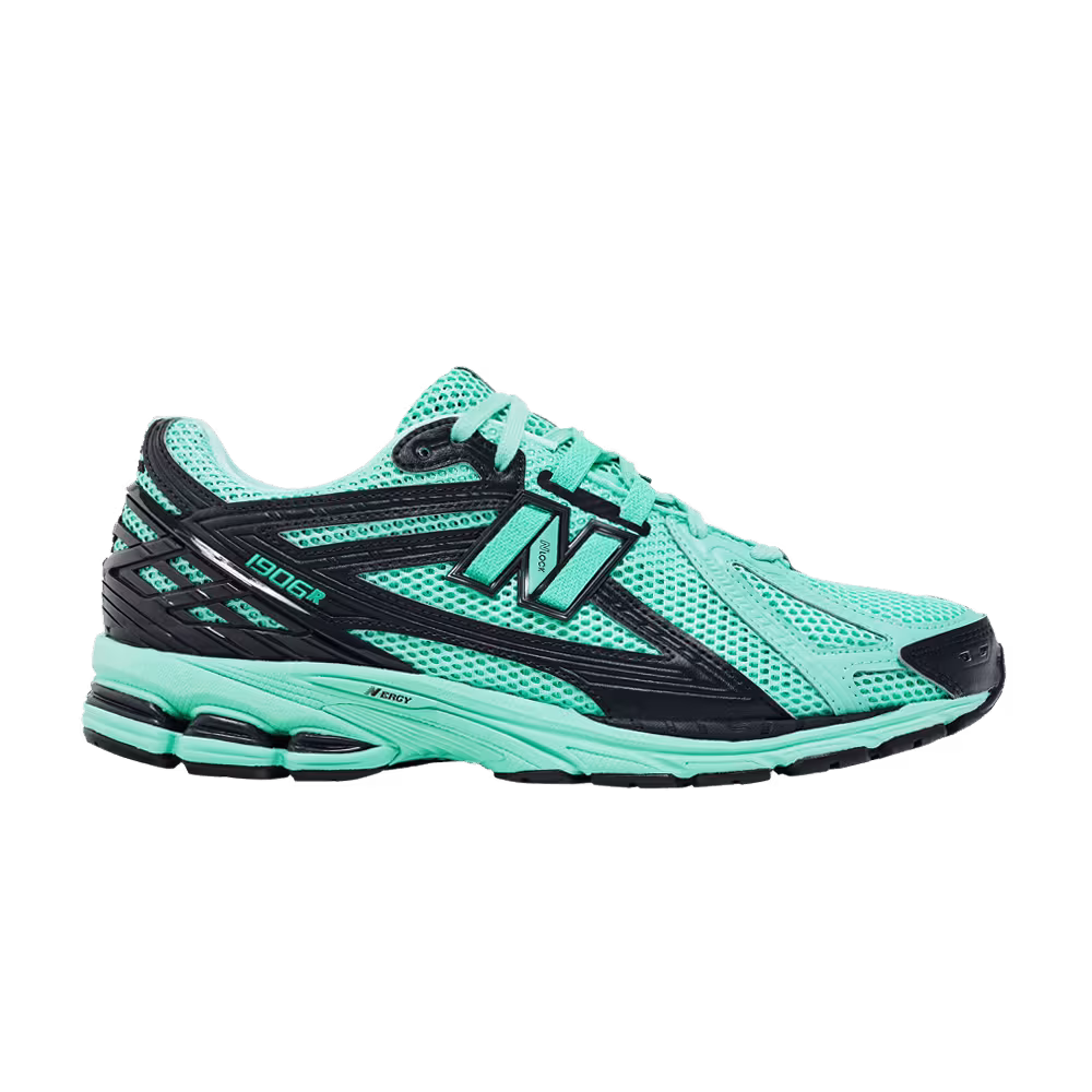 size? x New Balance 1906R Mint Green Black