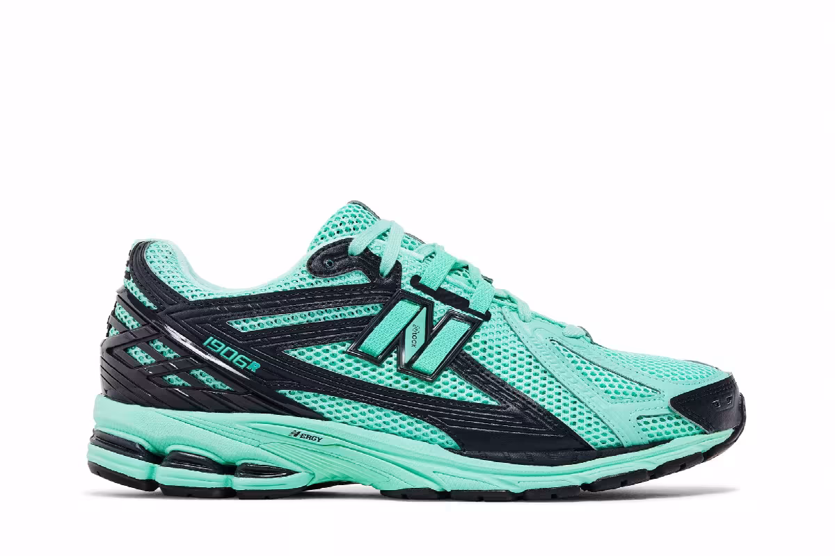 size? x New Balance 1906R Mint Green Black, view 2