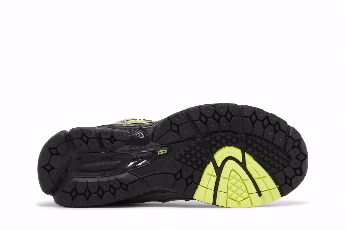 New Balance Men's 1906R Volt Silver, view 5