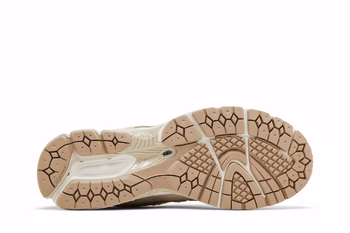 New Balance 1906F Timberwolf Frappe, view 5