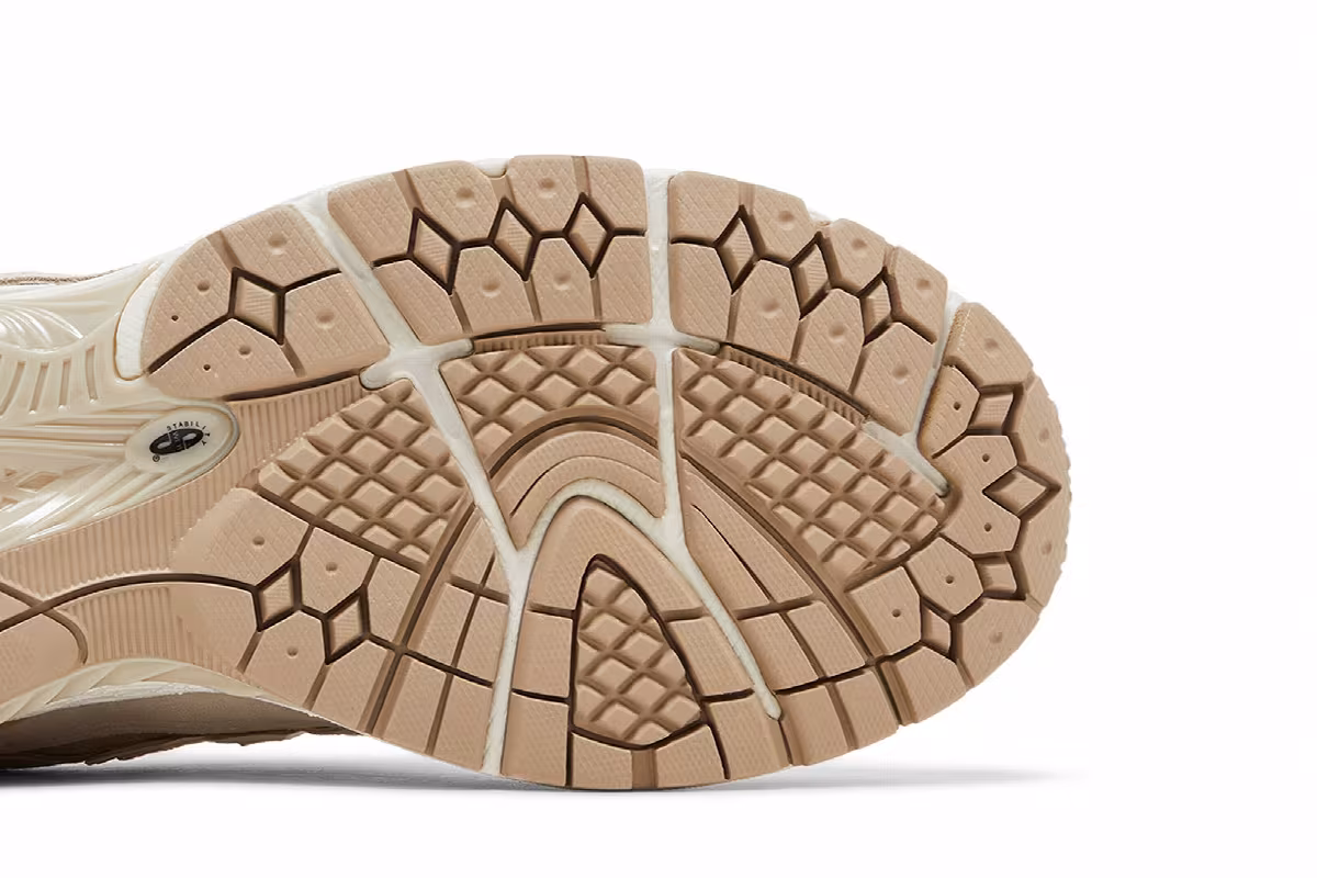 New Balance 1906F Timberwolf Frappe, view 6