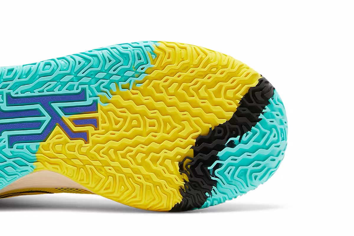 Nike Kyrie 7 GS 1 World 1 People, view 6
