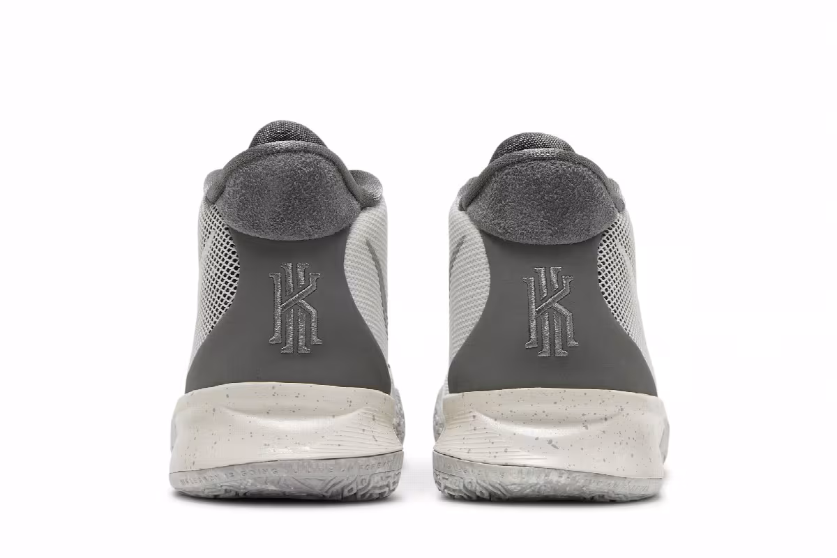 Nike Kyrie 7 SE GS Chip, view 7