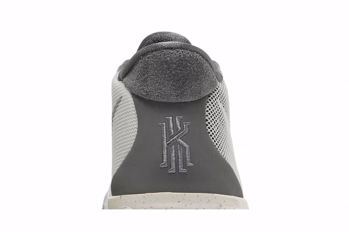 Nike Kyrie 7 SE GS Chip, view 8