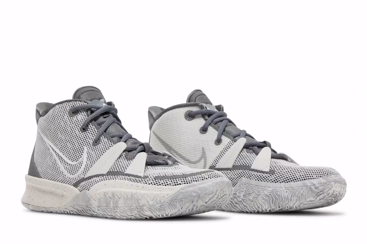 Nike Kyrie 7 SE GS Chip, view 9