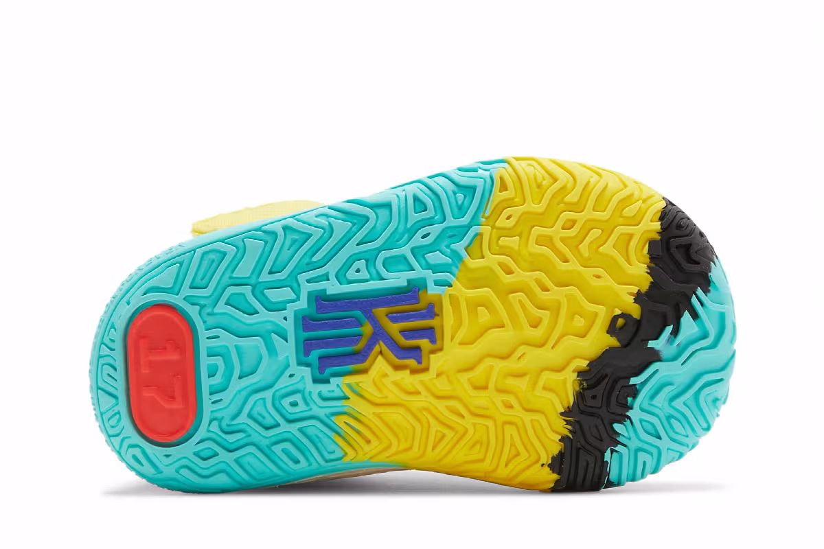 Nike Kyrie 7 TD 1 World 1 People, view 5