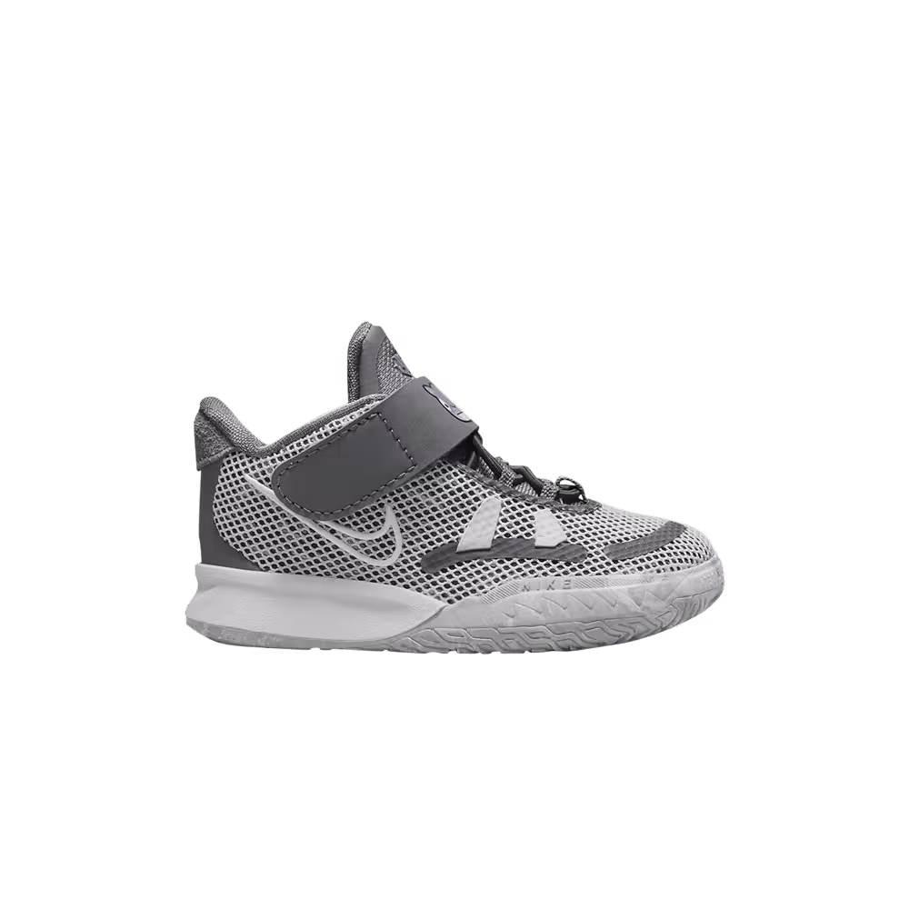 Nike Kyrie 7 SE TD Chip