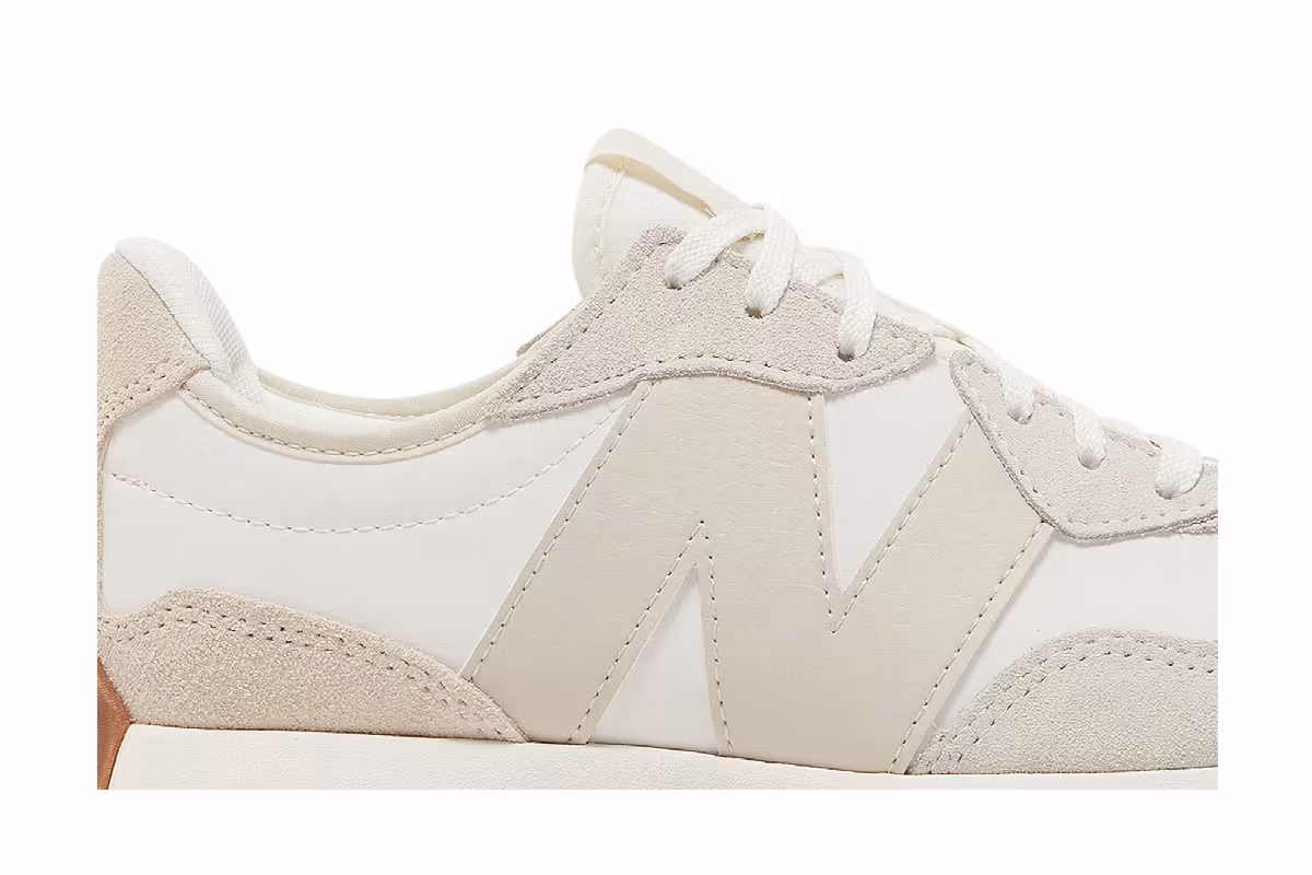 New Balance Women's 327 Moonbeam Timberwolf, view 3